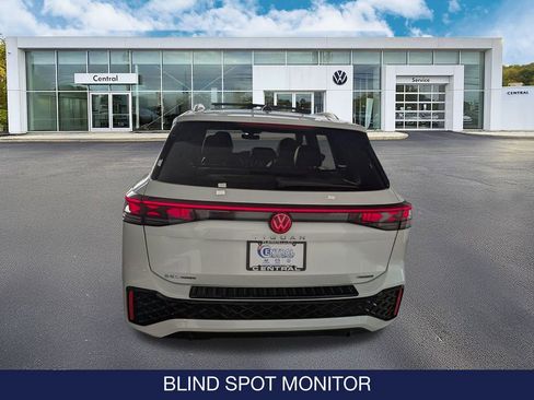 New 2026 Volkswagen Tiguan SEL R-Line image 6