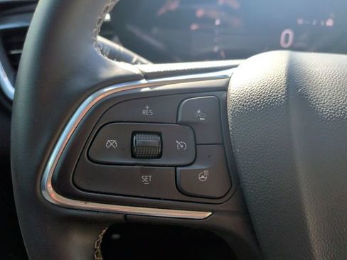 Used 2025 Buick Encore GX Avenir w/ Avenir Convenience Package FWD image 17