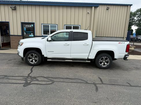 Used 2019 Chevrolet Colorado Z71 w/ LPO, Premium Interior Package AWD/4WD image 3