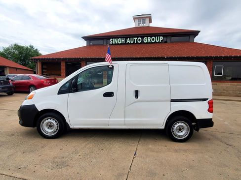 Used 2017 Nissan NV200 S w/ Cruise Control Package image 5