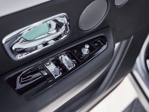 Used 2023 Rolls-Royce Cullinan AWD/4WD image 35