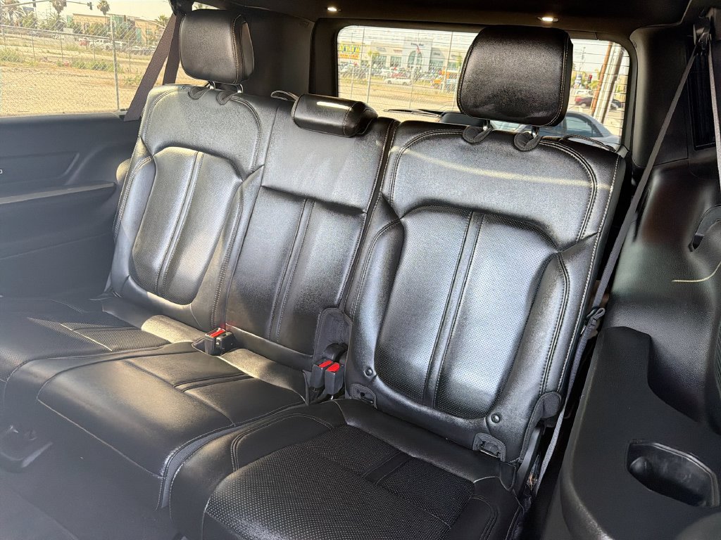 Used 2024 Jeep Wagoneer L 2WD w/ Premium Group I image 27