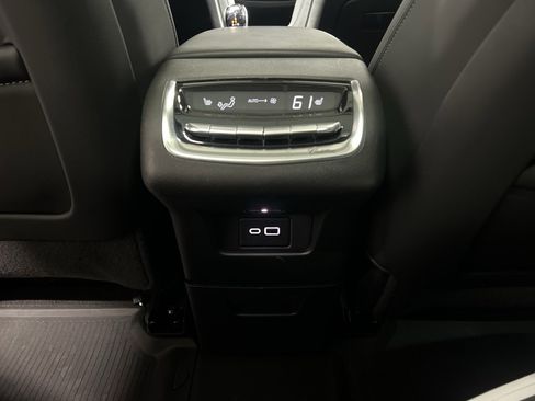 Used 2024 Cadillac XT6 Premium Luxury w/ Technology Package image 21
