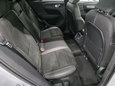 Used 2021 Volvo XC40 T5 R-Design w/ Protection Package Premier image 21