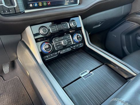 Used 2021 GMC Yukon Denali w/ Denali Ultimate Package image 15