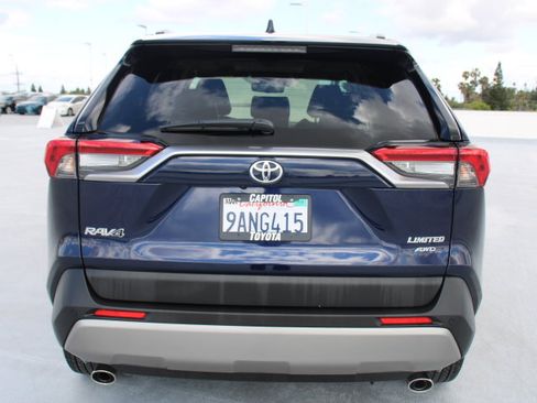 Certified 2022 Toyota RAV4 Limited image 4