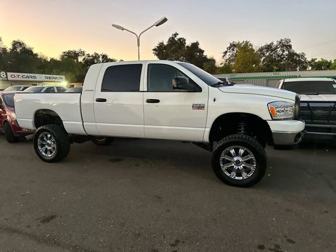 Used 2007 Dodge Ram 3500 Truck SLT w/ Light Group image 3
