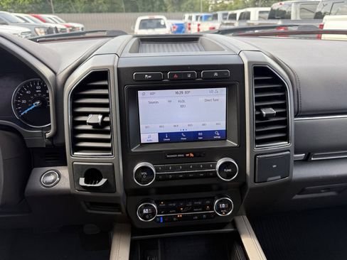 Used 2020 Ford Expedition XLT w/ Equipment Group 202A RWD image 26