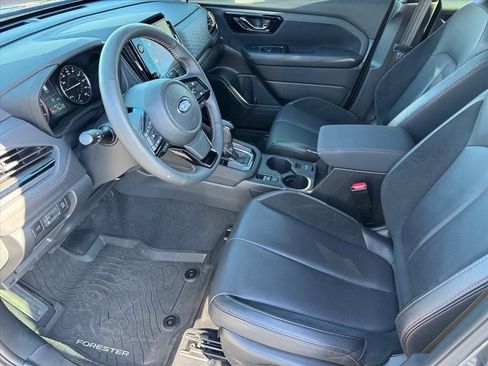 Used 2025 Subaru Forester Touring image 9