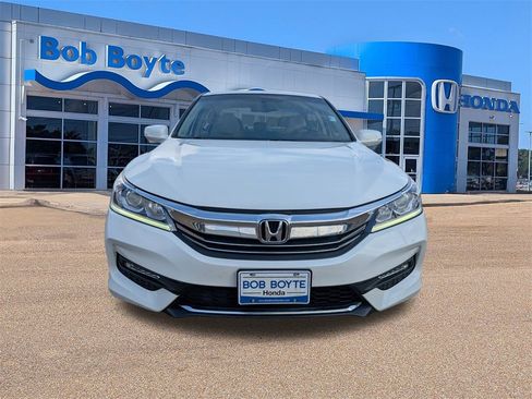 Used 2017 Honda Accord EX-L image 8