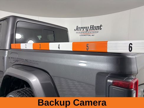 Used 2021 Jeep Gladiator Overland image 9