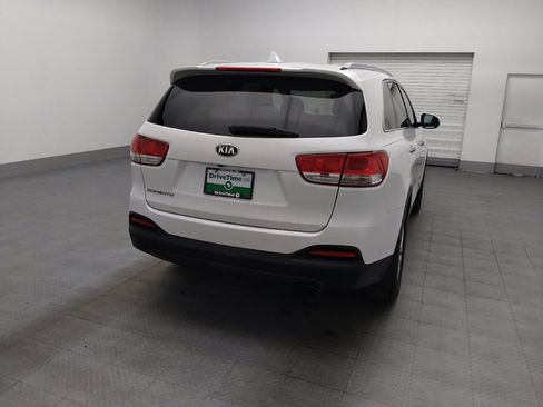 Used 2018 Kia Sorento FWD image 7