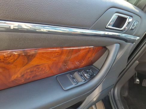 Used 2015 Lincoln MKS w/ Equipment Group 101A FWD image 13