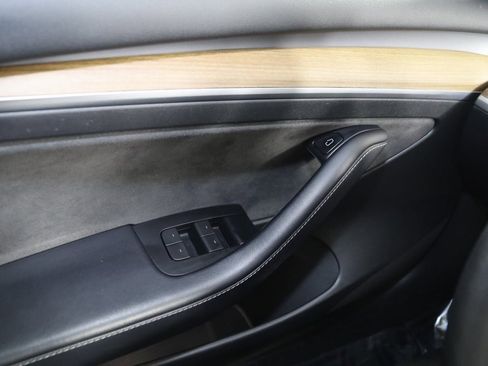 Used 2022 Tesla Model 3 Long Range image 24