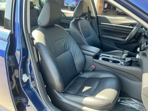 Used 2023 Nissan Altima 2.5 SR w/ SR Premium Package image 20