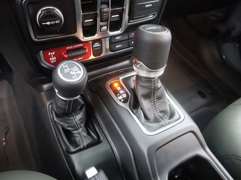 New 2026 Jeep Gladiator Mojave image 9