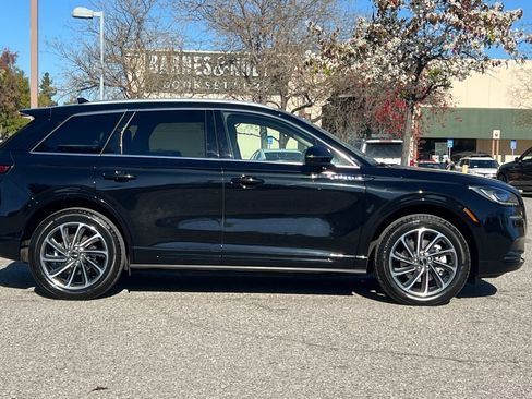 Certified 2022 Lincoln Corsair Grand Touring image 3