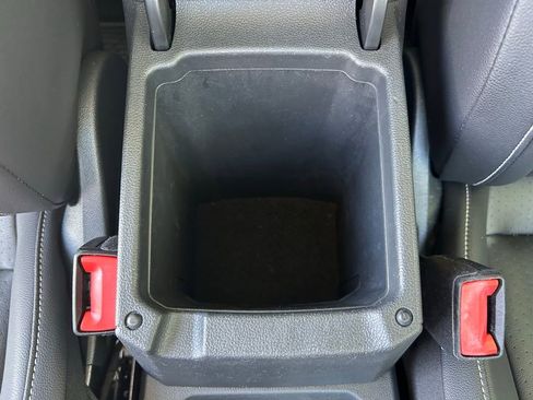 Used 2022 Volkswagen Tiguan SE FWD image 50