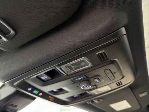 Used 2021 Chevrolet Tahoe High Country w/ Premium Package image 35