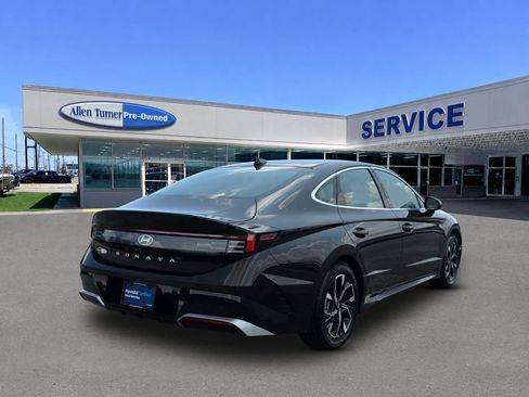 Used 2024 Hyundai Sonata SEL FWD image 8