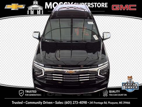 Used 2026 Chevrolet Suburban Premier w/ Sun And Tow Package AWD/4WD image 2