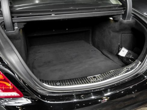 Used 2015 Mercedes-Benz S 550 Sedan image 56