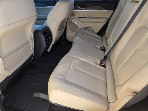 New 2026 Jeep Grand Cherokee Limited image 15