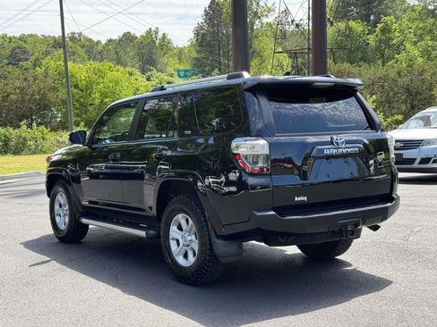 Used 2022 Toyota 4Runner SR5 Premium w/ Moonroof Package RWD image 24