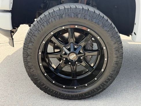 Used 2020 Chevrolet Silverado 1500 RST AWD/4WD image 10