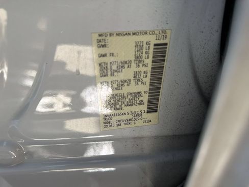 Used 2019 Nissan Titan SL w/ Midnight Edition RWD image 5