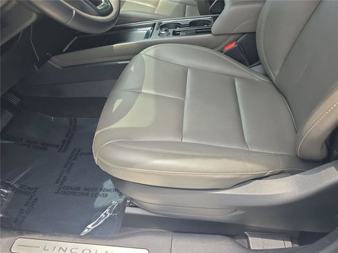 Certified 2023 Lincoln Corsair FWD image 17