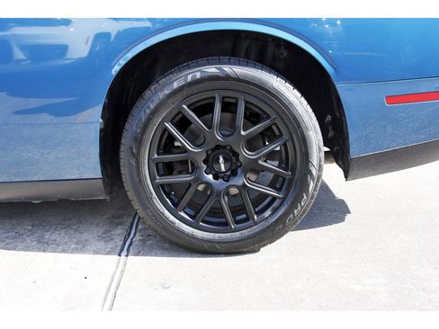 Used 2020 Dodge Challenger SXT w/ Driver Convenience Group image 30