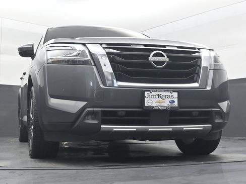 Used 2022 Nissan Pathfinder SL w/ SL Premium Package AWD/4WD image 23
