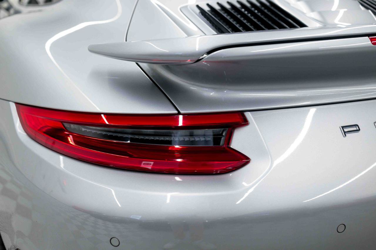 Used 2017 Porsche 911 4 Coupe AWD/4WD image 32