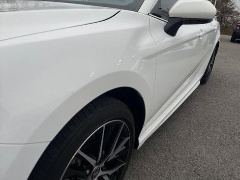 Used 2024 Toyota Camry SE image 5