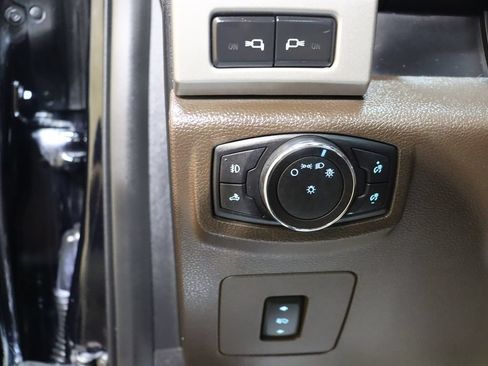 Used 2017 Ford F150 King Ranch w/ Equipment Group 601A Luxury AWD/4WD image 45