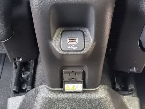 Used 2020 Jeep Renegade Altitude FWD image 16
