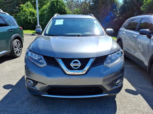 Used 2015 Nissan Rogue SV FWD image 2