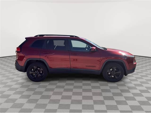 Used 2017 Jeep Cherokee High Altitude w/ Technology Group AWD/4WD image 4