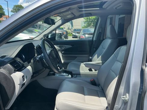 Used 2016 Honda Pilot Touring image 10