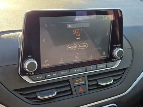 Used 2025 Nissan Altima 2.5 S image 21