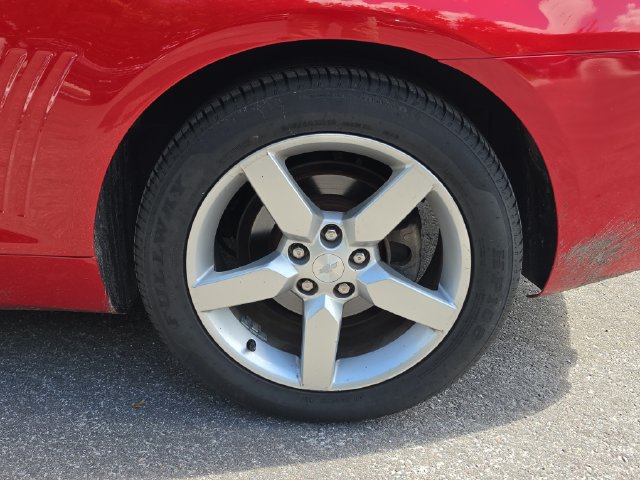 Used 2010 Chevrolet Camaro LT w/ White Stripe Package RWD image 5