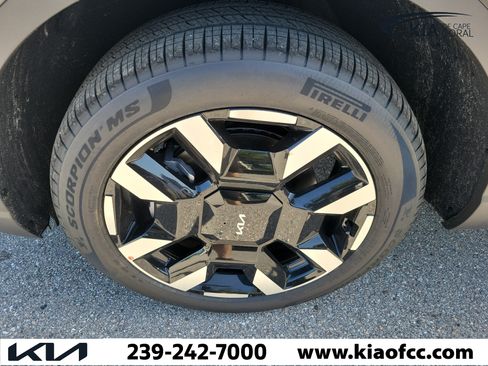 New 2027 Kia Telluride S w/ Towing Package FWD image 5