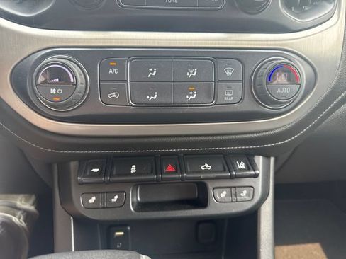 Used 2017 GMC Canyon SLT w/ Driver Alert Package AWD/4WD image 25