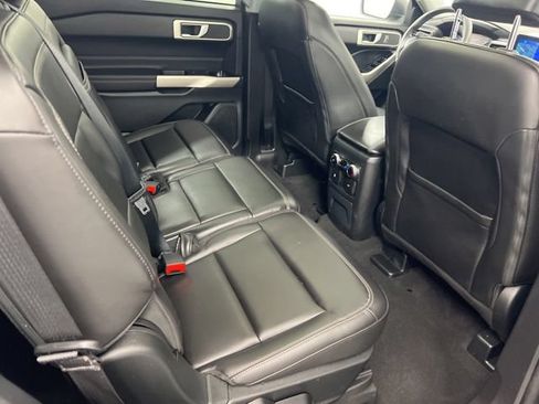 Used 2023 Ford Explorer XLT w/ Equipment Group 202A AWD/4WD image 22