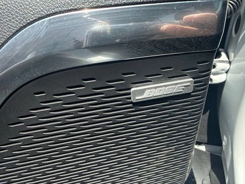 Used 2025 GMC Acadia Elevation FWD image 8
