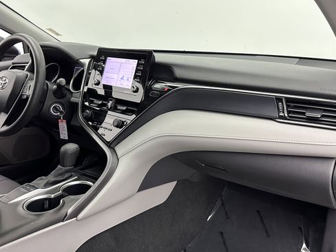 Used 2023 Toyota Camry LE image 33