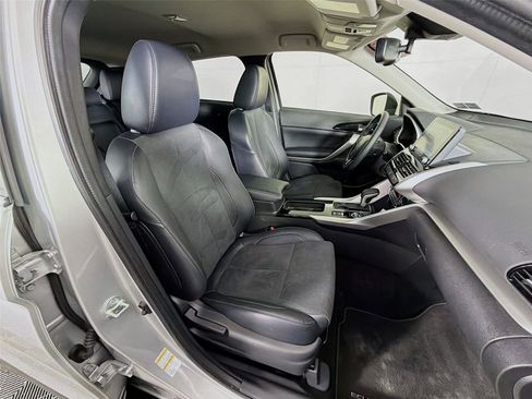 Used 2025 Mitsubishi Eclipse Cross SE image 24