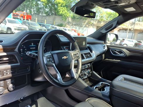 Used 2024 Chevrolet Tahoe Premier AWD/4WD image 10