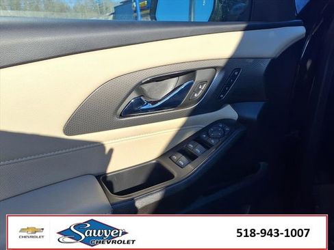 Certified 2023 Chevrolet Traverse Premier w/ LPO, Floor Liner Package image 17